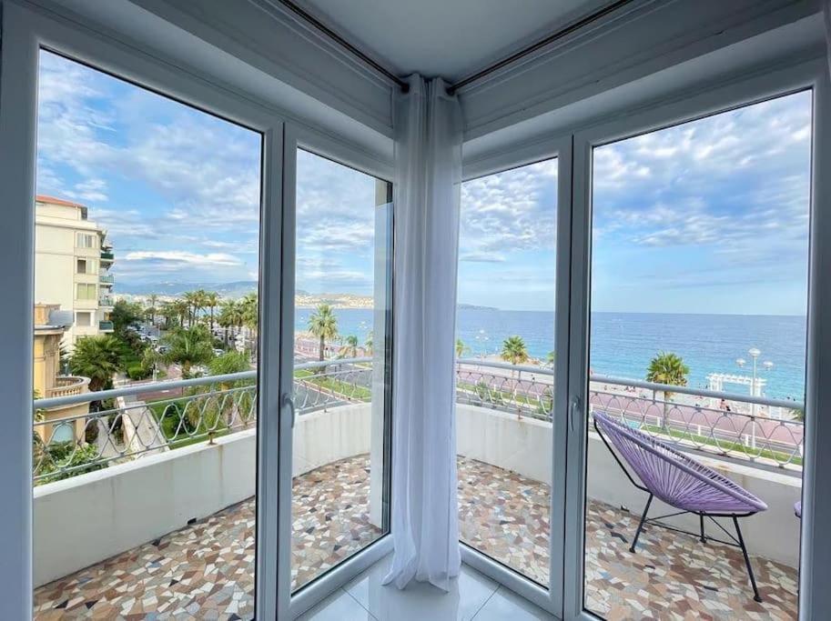 Beach Front, Superbe Appartement Pour 4 Personnes Nizza Esterno foto