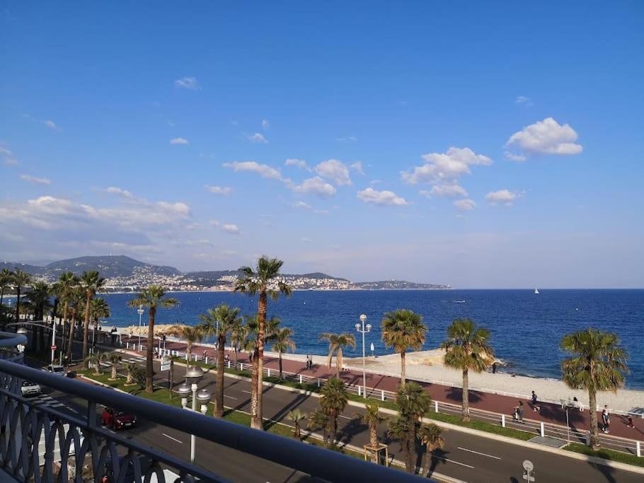 Beach Front, Superbe Appartement Pour 4 Personnes Nizza Esterno foto