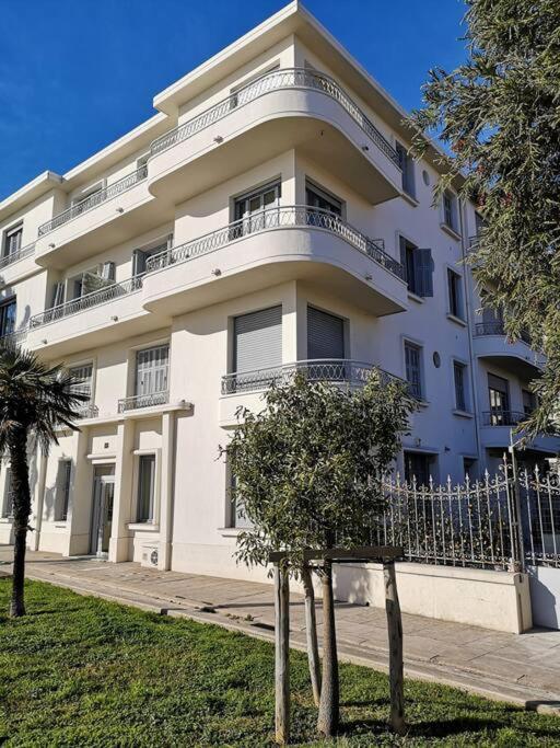 Beach Front, Superbe Appartement Pour 4 Personnes Nizza Esterno foto