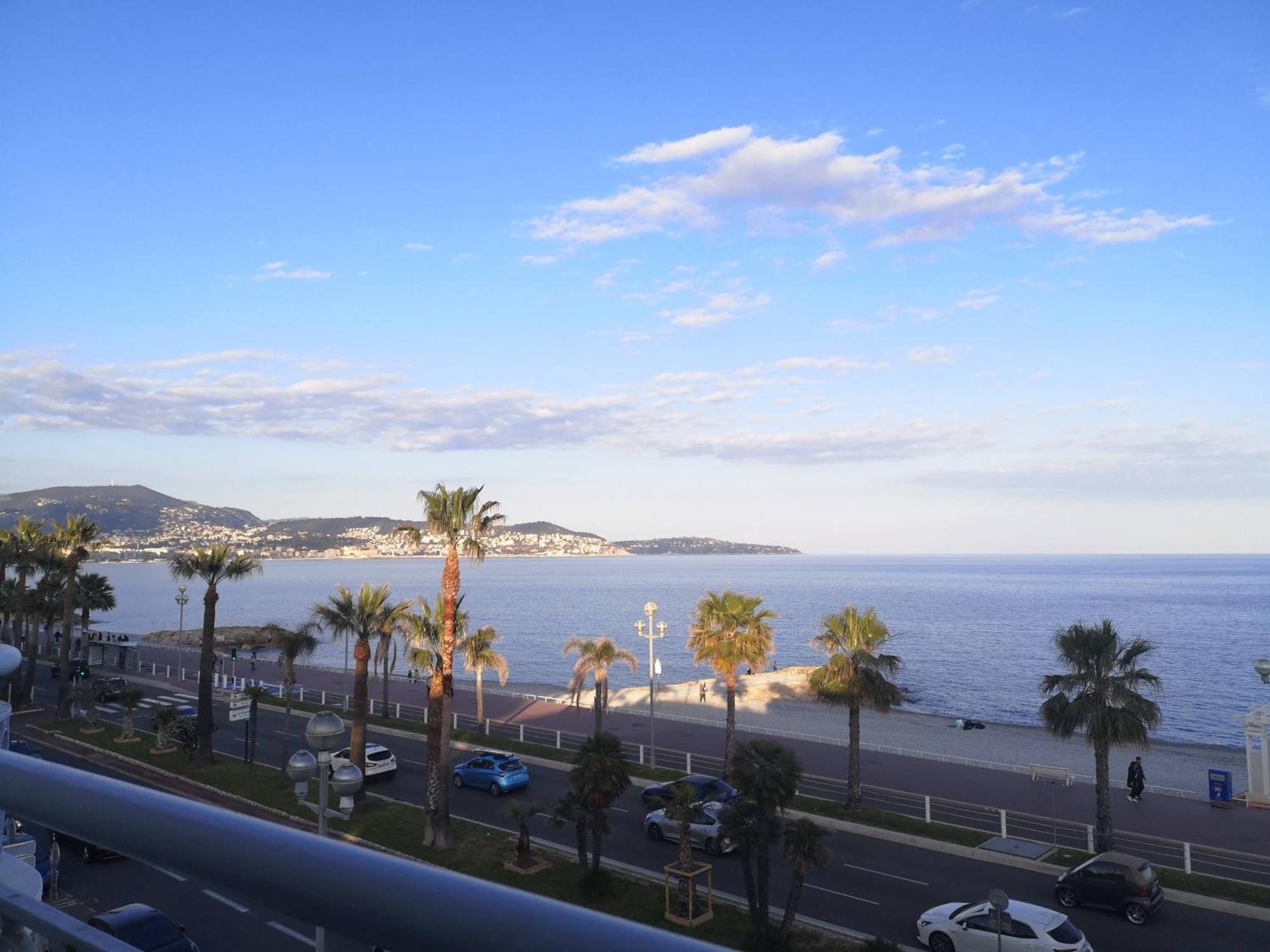 Beach Front, Superbe Appartement Pour 4 Personnes Nizza Esterno foto