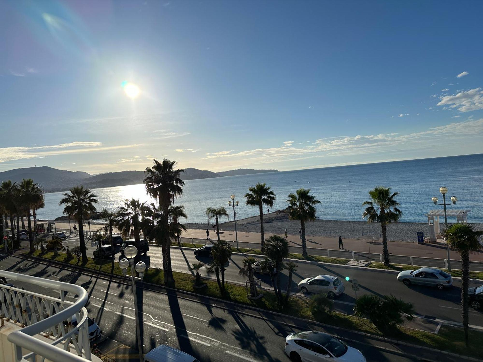 Beach Front, Superbe Appartement Pour 4 Personnes Nizza Esterno foto
