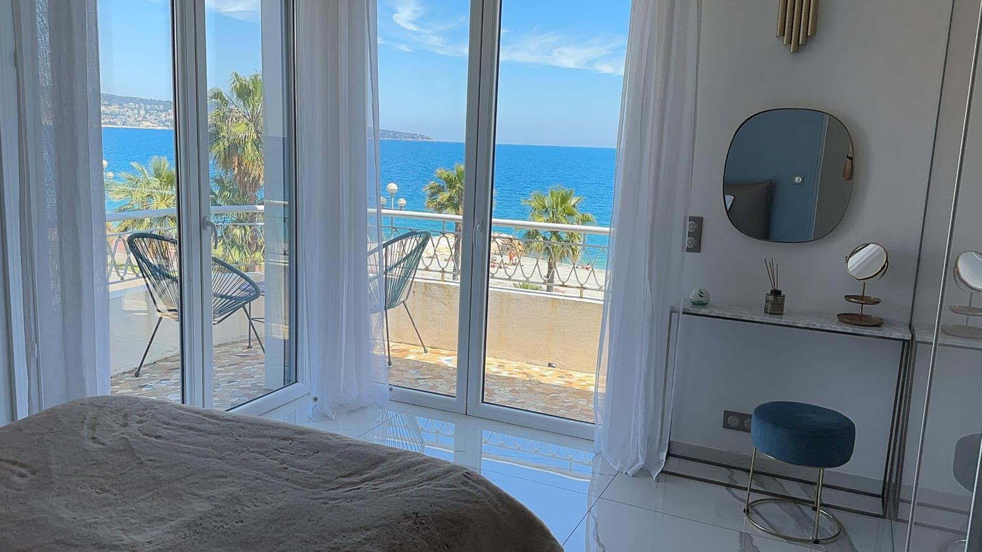 Beach Front, Superbe Appartement Pour 4 Personnes Nizza Esterno foto